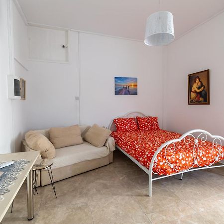 Studio In The Heart Of The City Пафос Екстер'єр фото